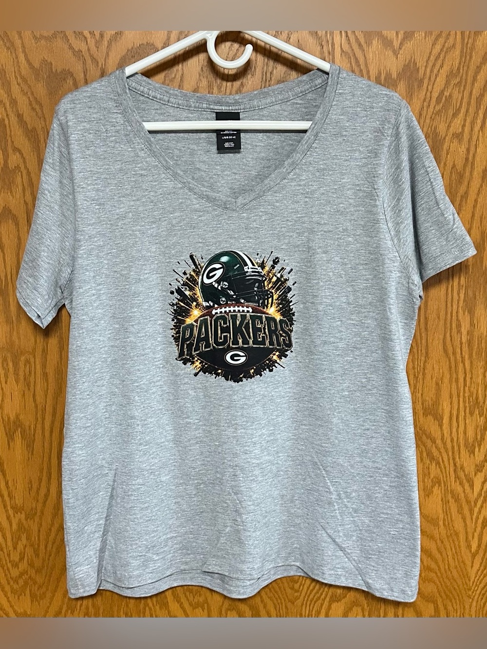 Green Bay Packers V-Neck Graphic Tee - NIP
